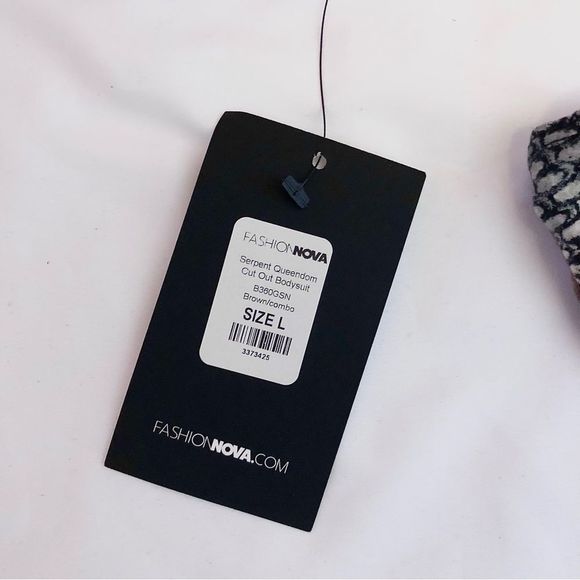 NWT FASHION NOVA Serpent Queendom Cut Out Bodysuit - Picture 5 of 5